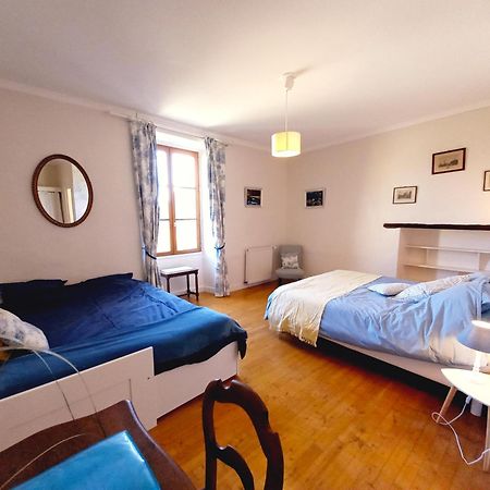 Au Pays De Jacquou : Chambre D'Hotes Et Table D'Hotes Fossemagne Exterior foto