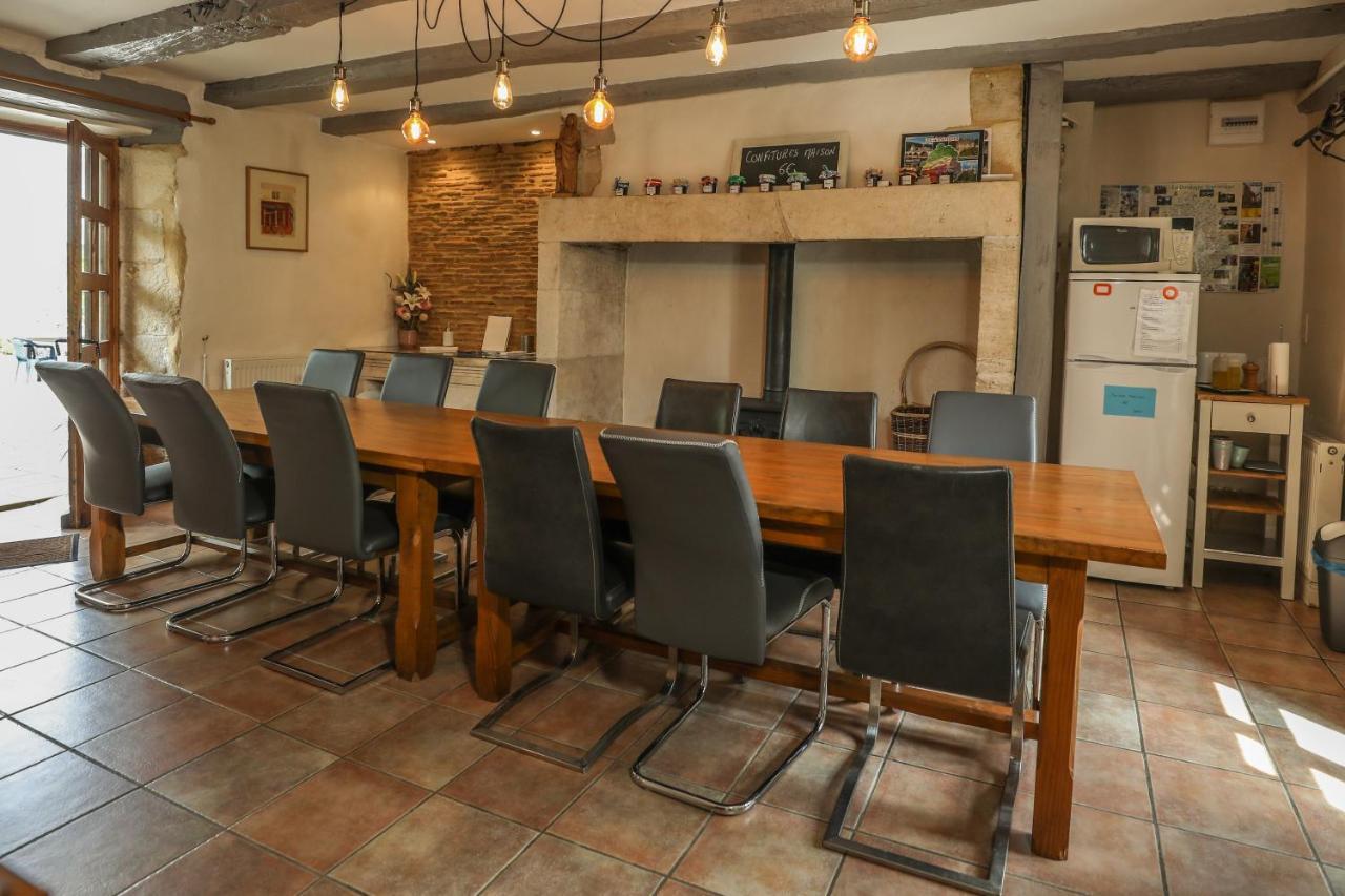Au Pays De Jacquou : Chambre D'Hotes Et Table D'Hotes Fossemagne Exterior foto