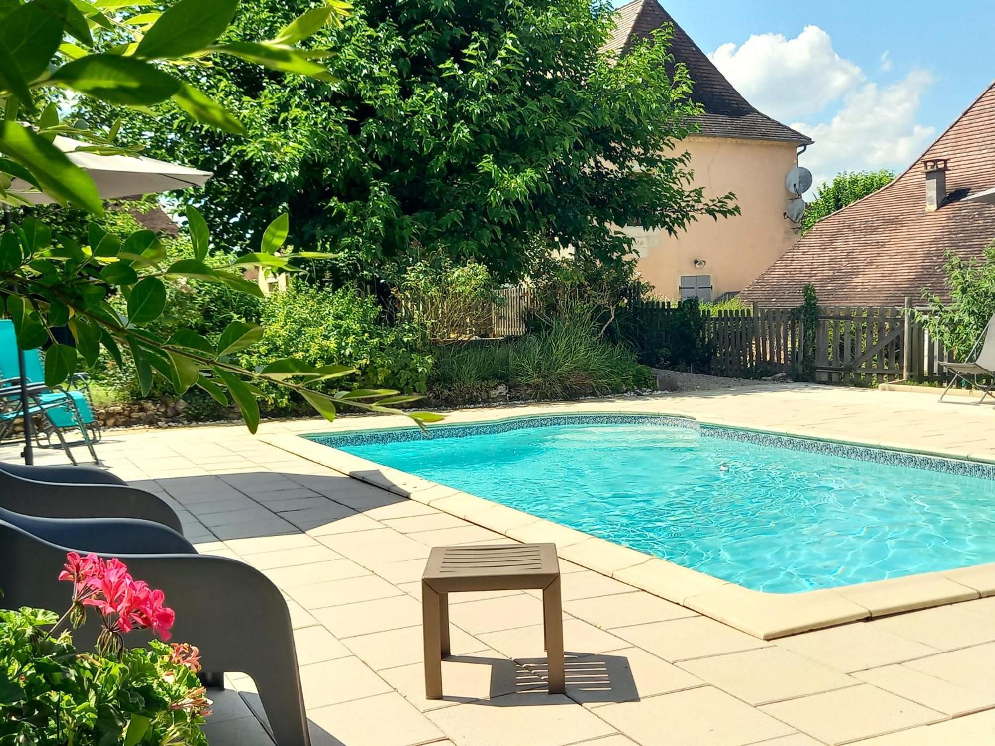 Au Pays De Jacquou : Chambre D'Hotes Et Table D'Hotes Fossemagne Exterior foto