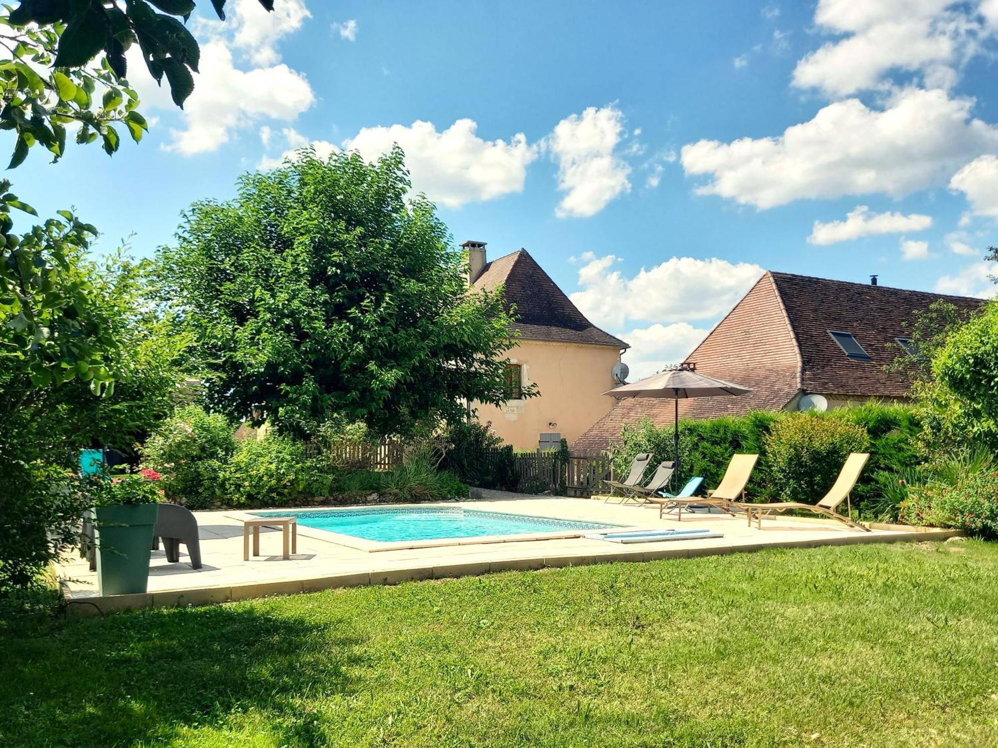 Au Pays De Jacquou : Chambre D'Hotes Et Table D'Hotes Fossemagne Exterior foto